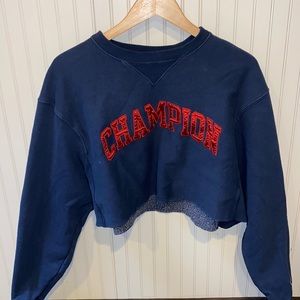 Long sleeve champion crop sweater🖤